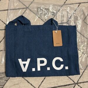 APC Tote